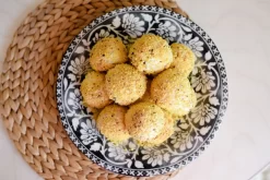 Käsebällchen 500g + Spicy Topping 200g