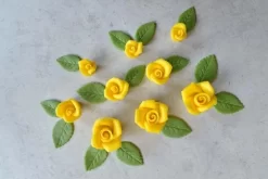Rosenset Gelb Aus Marzipan 9 Rosen + 14 Blätter