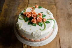 Blattgold / Feinstes Echtes Gold 22 Karat, 12 Blatt 5x5 Cm -Hobbybäcker a0cc620460336747aaa25b3c1c136621