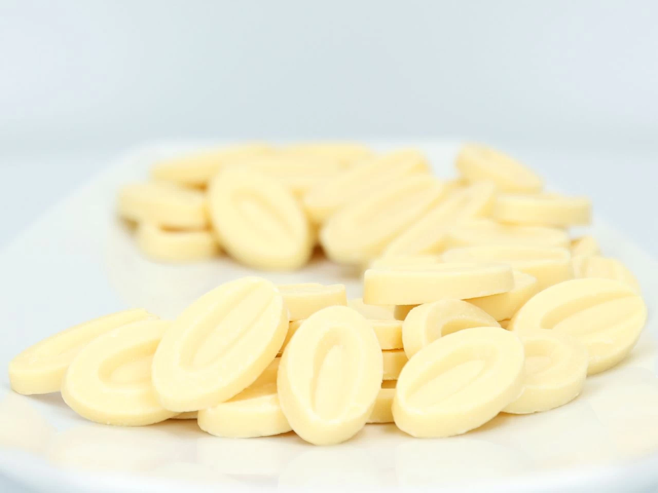 Valrhona Satilia Blanche 31% Weiß 1,0kg 1 Valrhona Satilia Blanche 31% Weiß 1,0kg