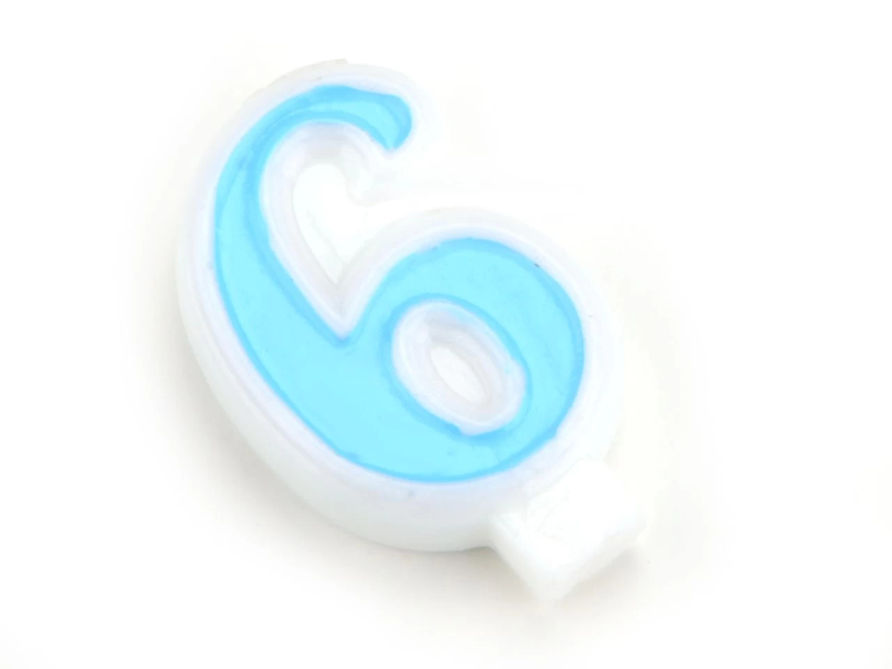 Zahlenkerze: Sechs/6, Wachs, Blau-Weiß, 6 X 3 Cm 1 Zahlenkerze: Sechs/6, Wachs, Blau-Weiß, 6 X 3 Cm