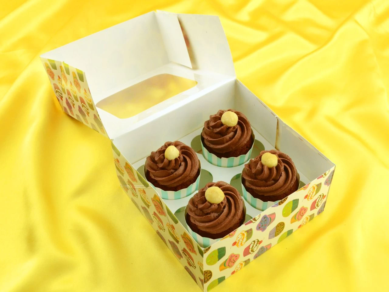 Cupcake Box: Törtchen, Mit Einsatz Für 4 Muffins, Pappe, Bunt, 2er-Set á 16 X 16 X 7,5 Cm 2 Cupcake Box: Törtchen, Mit Einsatz Für 4 Muffins, Pappe, Bunt, 2er-Set á 16 X 16 X 7,5 Cm - Image 2