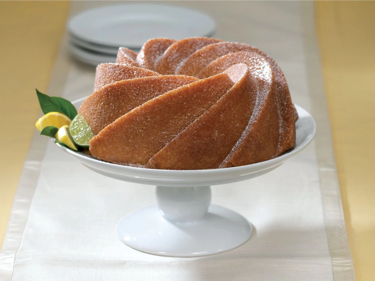 Nordic Ware: Aluguss-Backform Heritage Bundt Pan, Antihaft, 2,36 L, 23,5 X 9 Cm 3 Nordic Ware: Aluguss-Backform Heritage Bundt Pan, Antihaft, 2,36 L, 23,5 X 9 Cm - Image 3