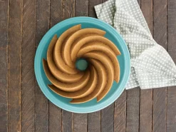 Nordic Ware: Aluguss-Backform Heritage Bundt Pan, Antihaft, 2,36 L, 23,5 X 9 Cm 7 Nordic Ware: Aluguss-Backform Heritage Bundt Pan, Antihaft, 2,36 L, 23,5 X 9 Cm -Hobbybäcker b89513