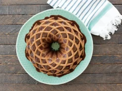 Nordic Ware: Aluguss-Backform Jubilee Bundt, Antihaft, 2,36 L, 23 X 9,5 Cm -Hobbybäcker b89572