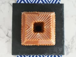 Nordic Ware: Aluguss-Backform Bundt Squared Pan, Antihaft, 2,13 L, 22,5 X 22,5 X 10 Cm -Hobbybäcker b89913