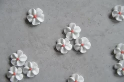 Blümchen - Weiß - 32 Stück