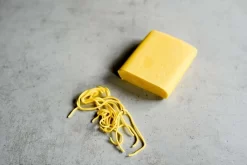 FunCakes Fondant -gelb- 250g, Dekormasse 7 FunCakes Fondant -gelb- 250g, Dekormasse -Hobbybäcker f9f596ae9d9f430aa4b8521cf5efc025